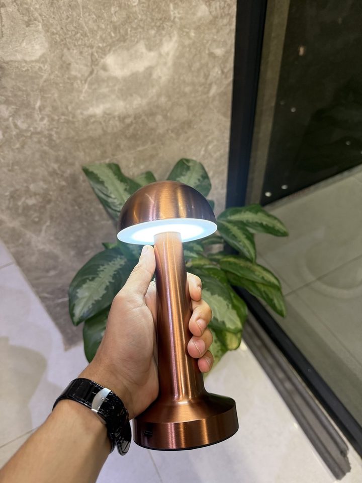 مصباح طاولة LED — صورة 6